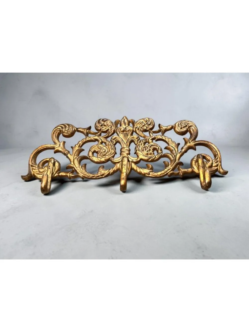 Ornate Gold Wall Decor With 3 Hooks Cast Metal Decorative Fleur-De-Lis Design